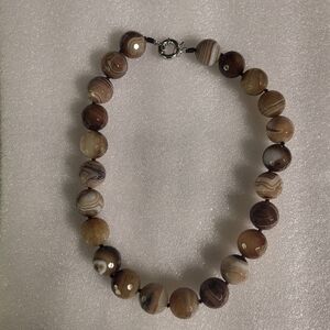 Agate Faceted Beaded Necklace 23 beads 21"